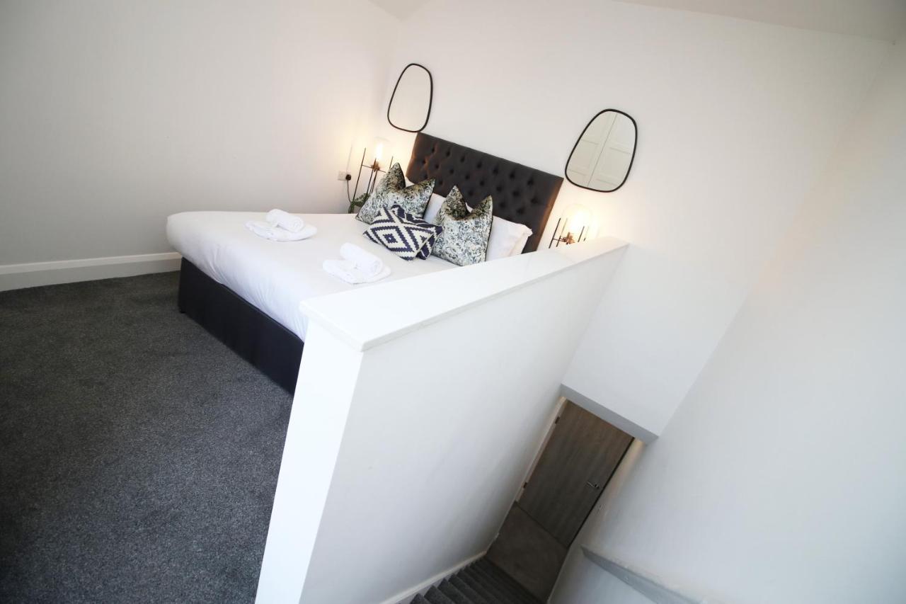 New Spacious 2 Bed Getaway - Private Courtyard! - Underfloor Heating كارديف المظهر الخارجي الصورة
